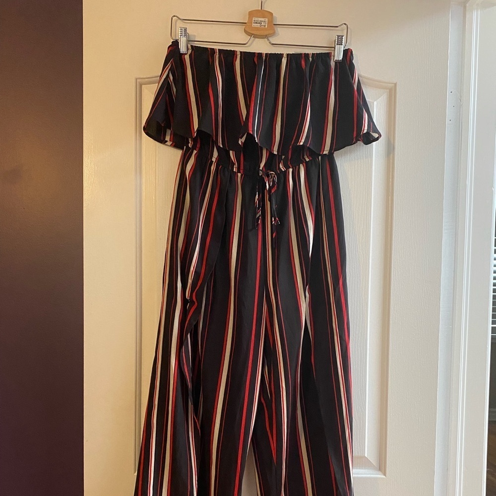 Off the shoulder pant jumper with slits in pants